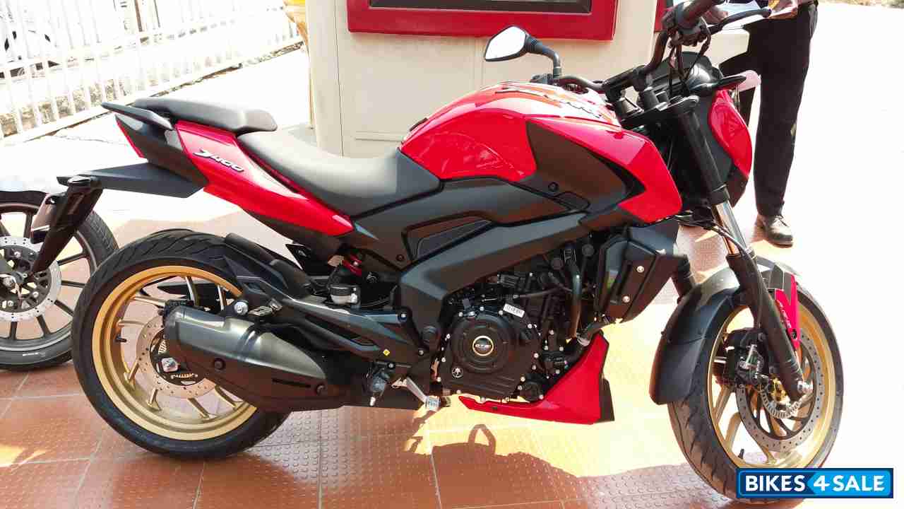 Canyon Red Bajaj Dominar 400 Disc
