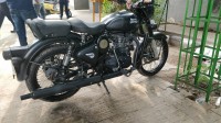 Royal Enfield Classic Stealth Black