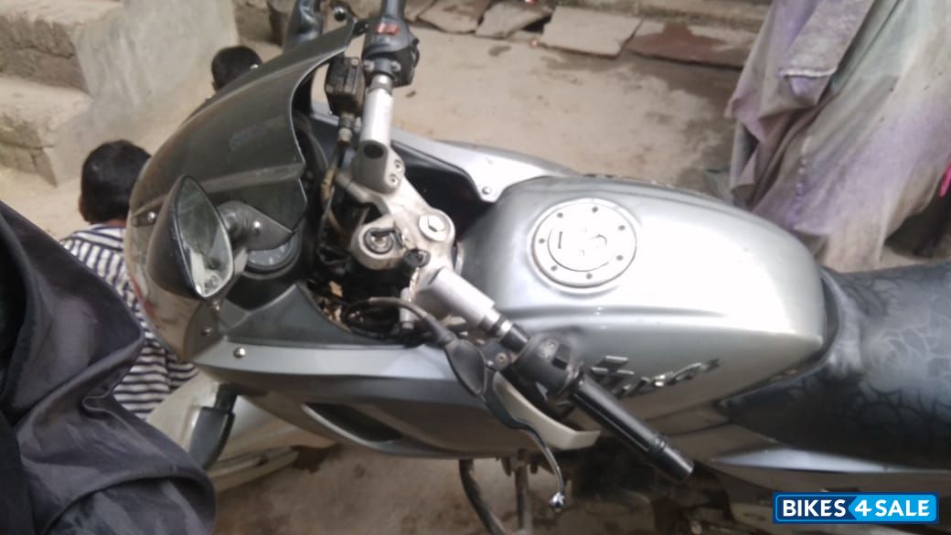 Bajaj Pulsar 220 DTSFi