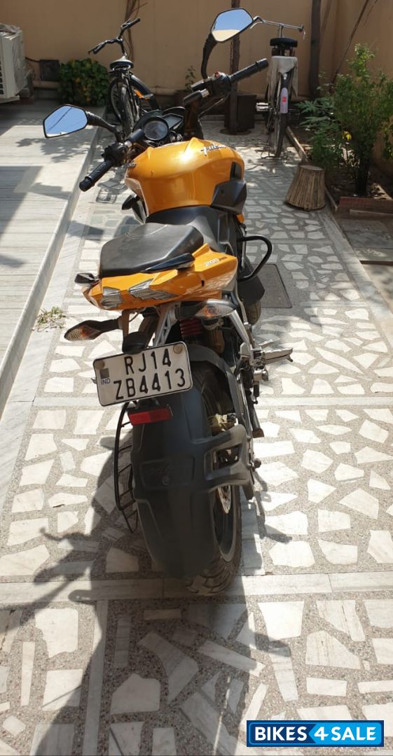 Yellow Bajaj Pulsar 200 NS