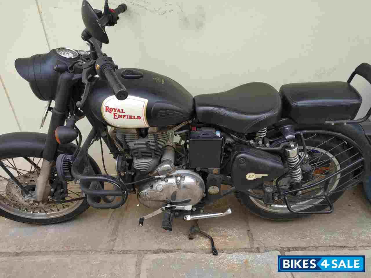 Black Royal Enfield Classic 350