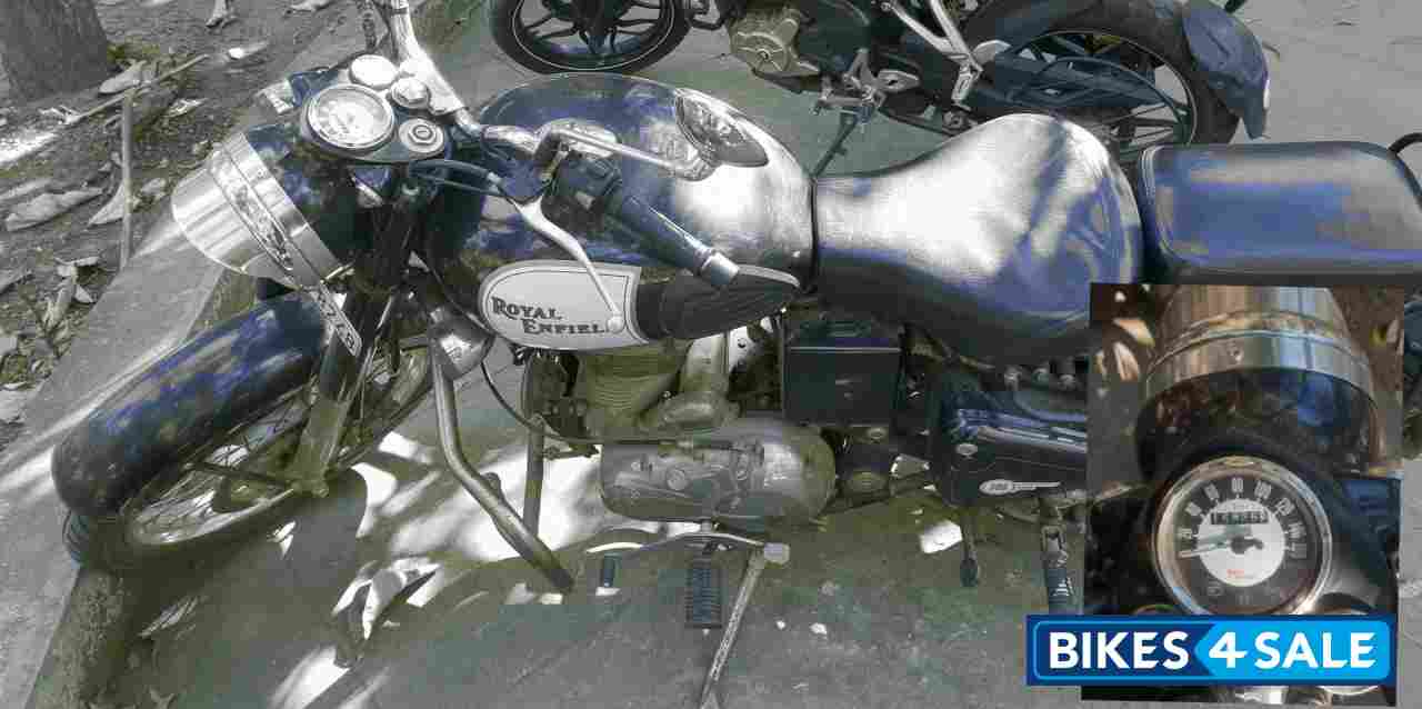 Black Royal Enfield Classic 500