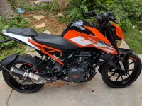 Orange KTM Duke 250