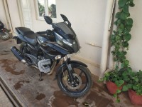 Bajaj Pulsar 220F