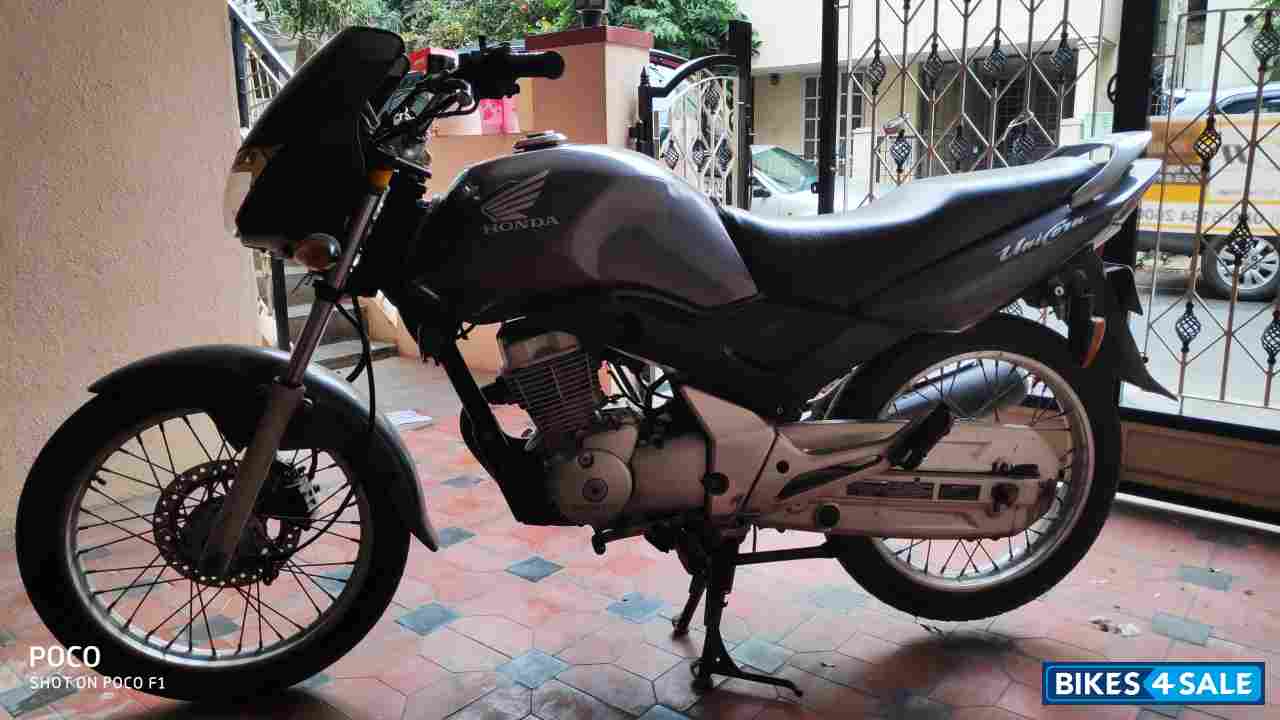 Metallic Grey Honda Unicorn