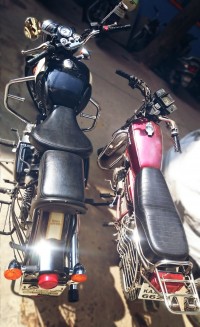Black Royal Enfield Classic 500