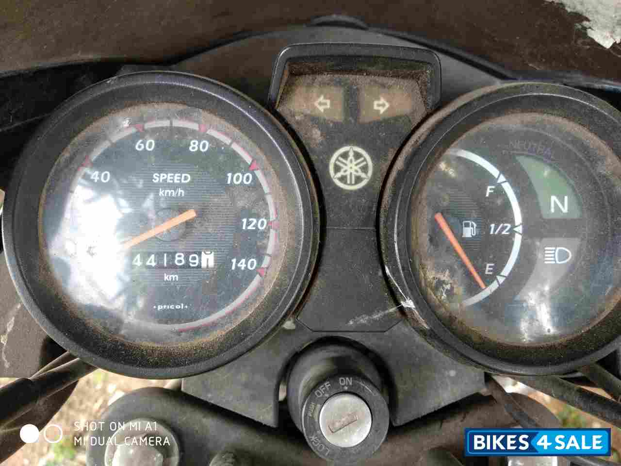 Black Yamaha Libero G5