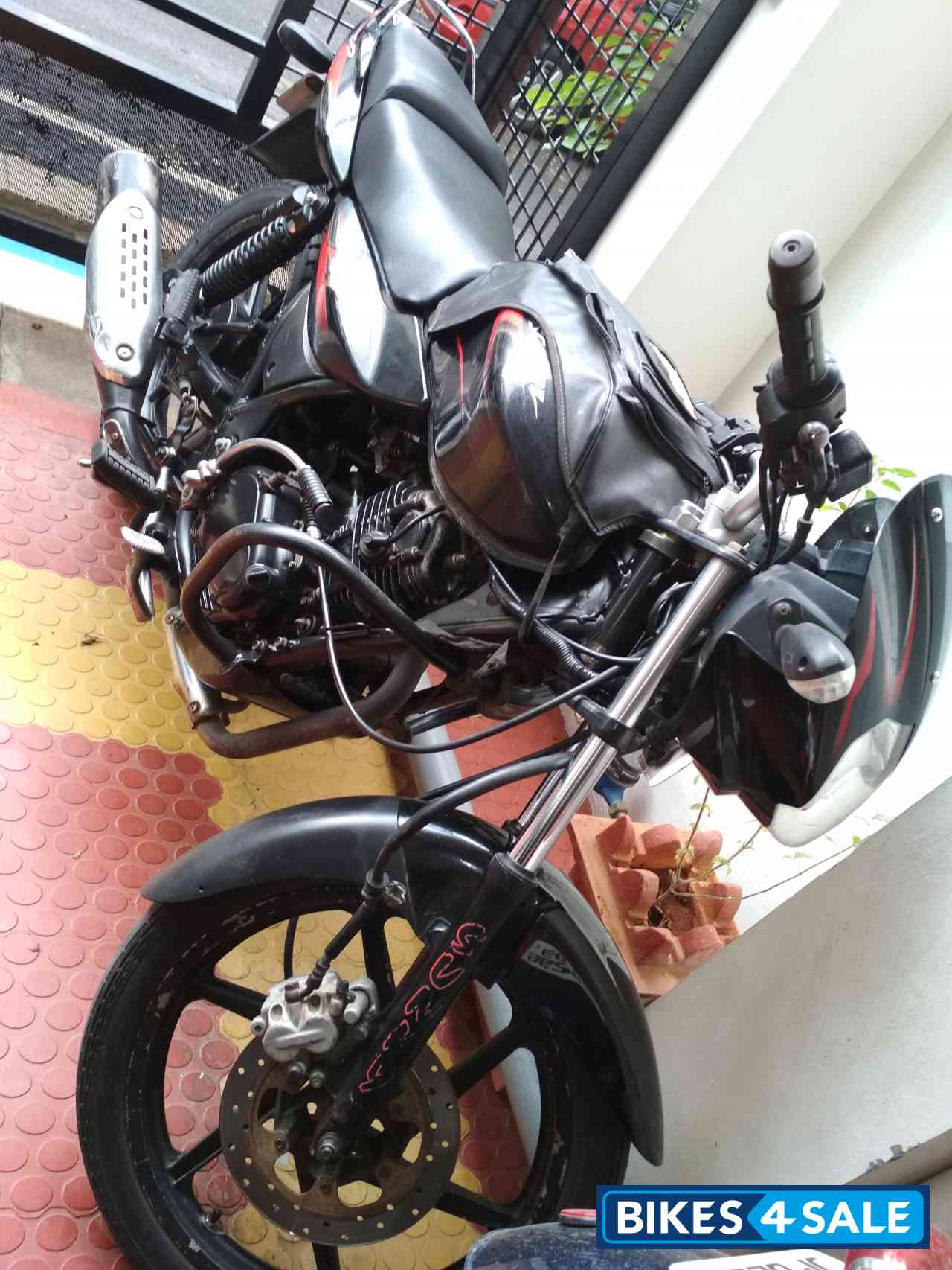 Red & Black Bajaj Discover DTSi 135