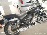 Black Bajaj Avenger 220 DTS-i