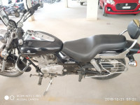 Black Bajaj Avenger 220 DTS-i