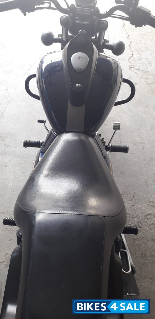 Blue Bajaj Avenger Street 150