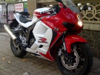 Red And White Hyosung GT250R