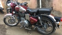 Maroon Royal Enfield Classic Chrome