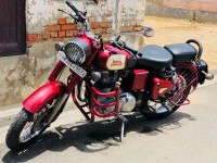 Marron Royal Enfield Classic 350