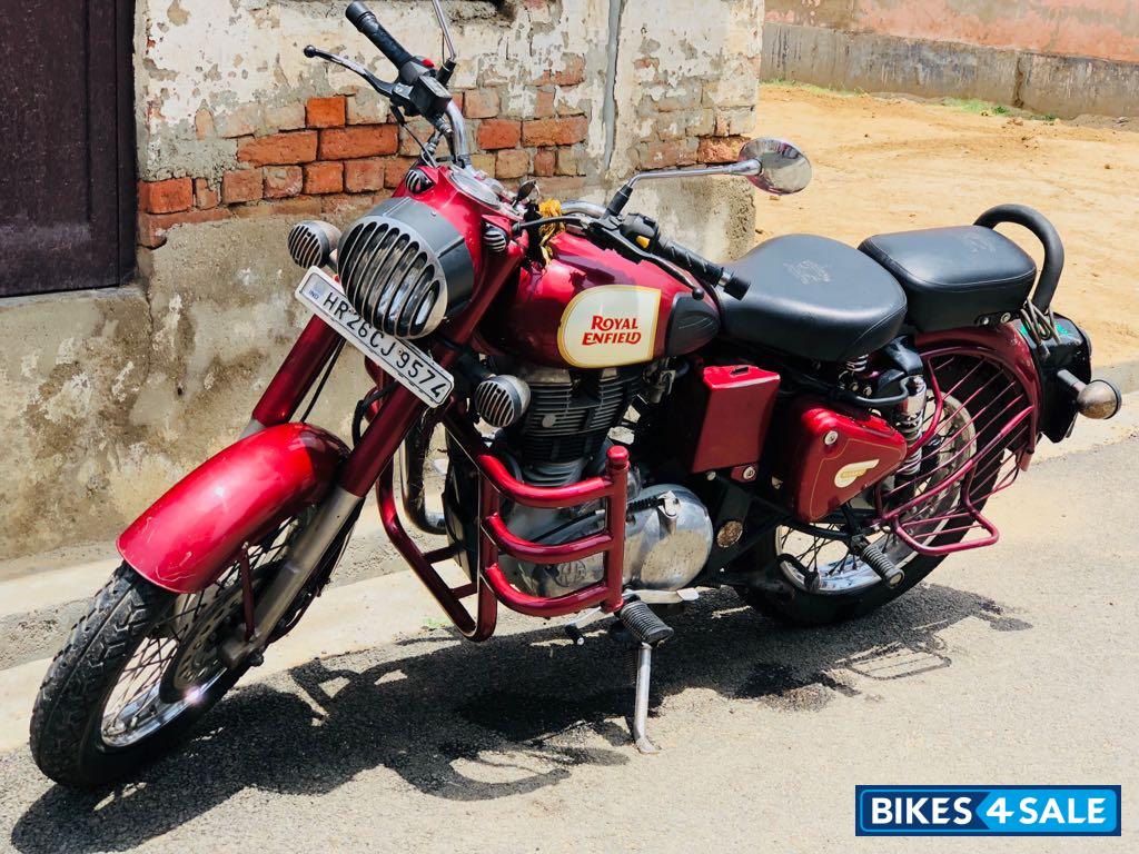 Marron Royal Enfield Classic 350 Marron Royal Enfield Classic 350