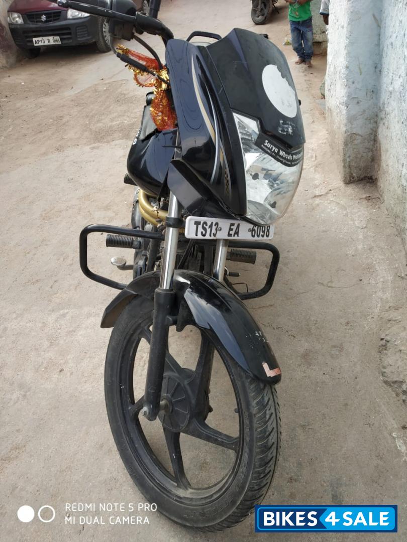 Black Mahindra Centuro NXT