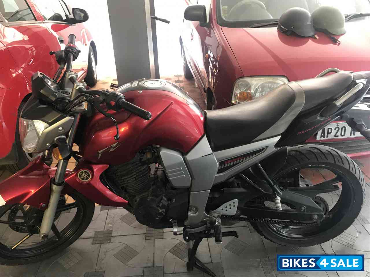 Red Yamaha FZ16