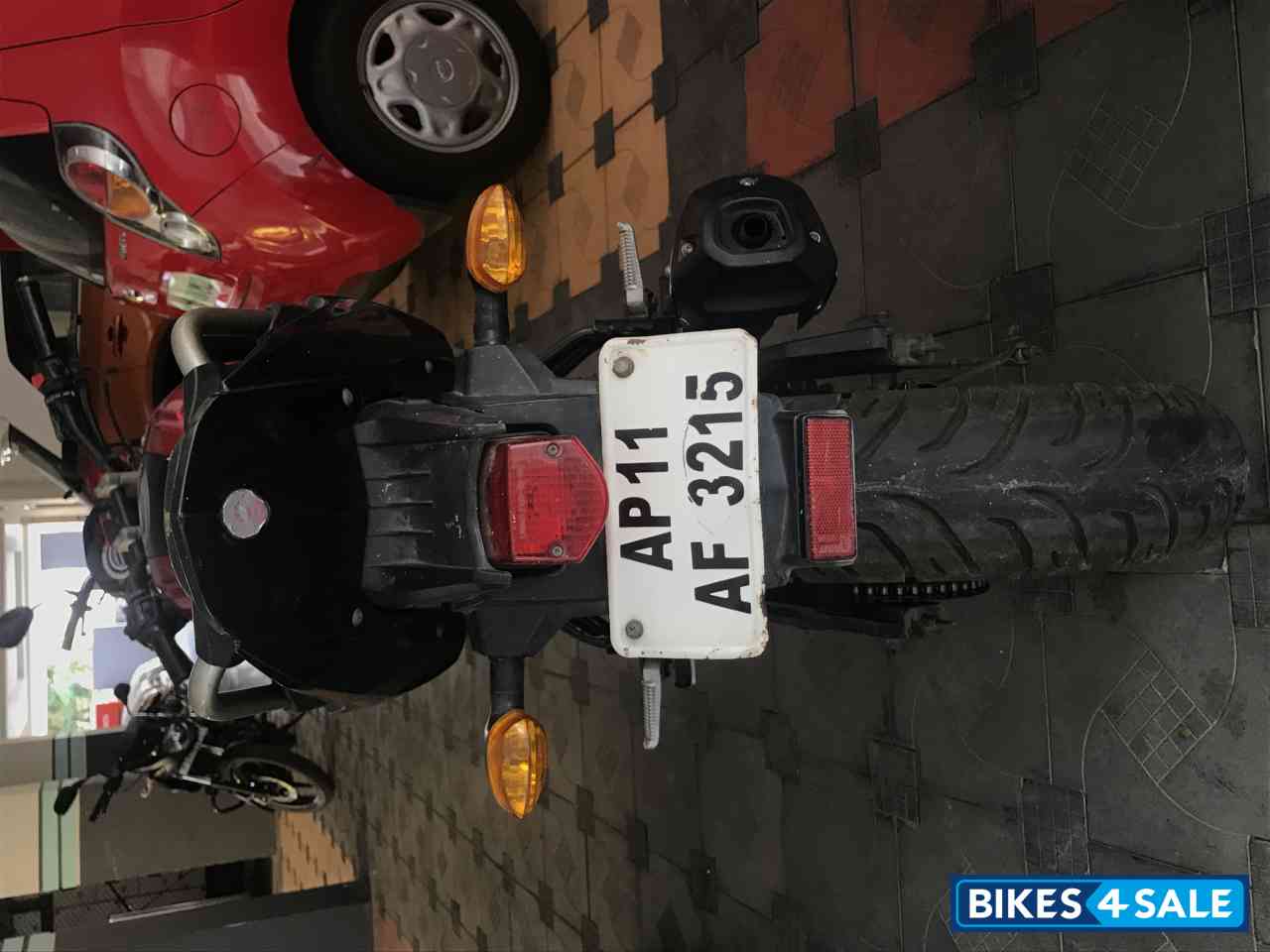 Red Yamaha FZ16 Red Yamaha FZ16