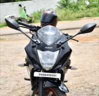 Glossy Black Suzuki Gixxer SF