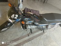Black Bajaj CT 100 ES