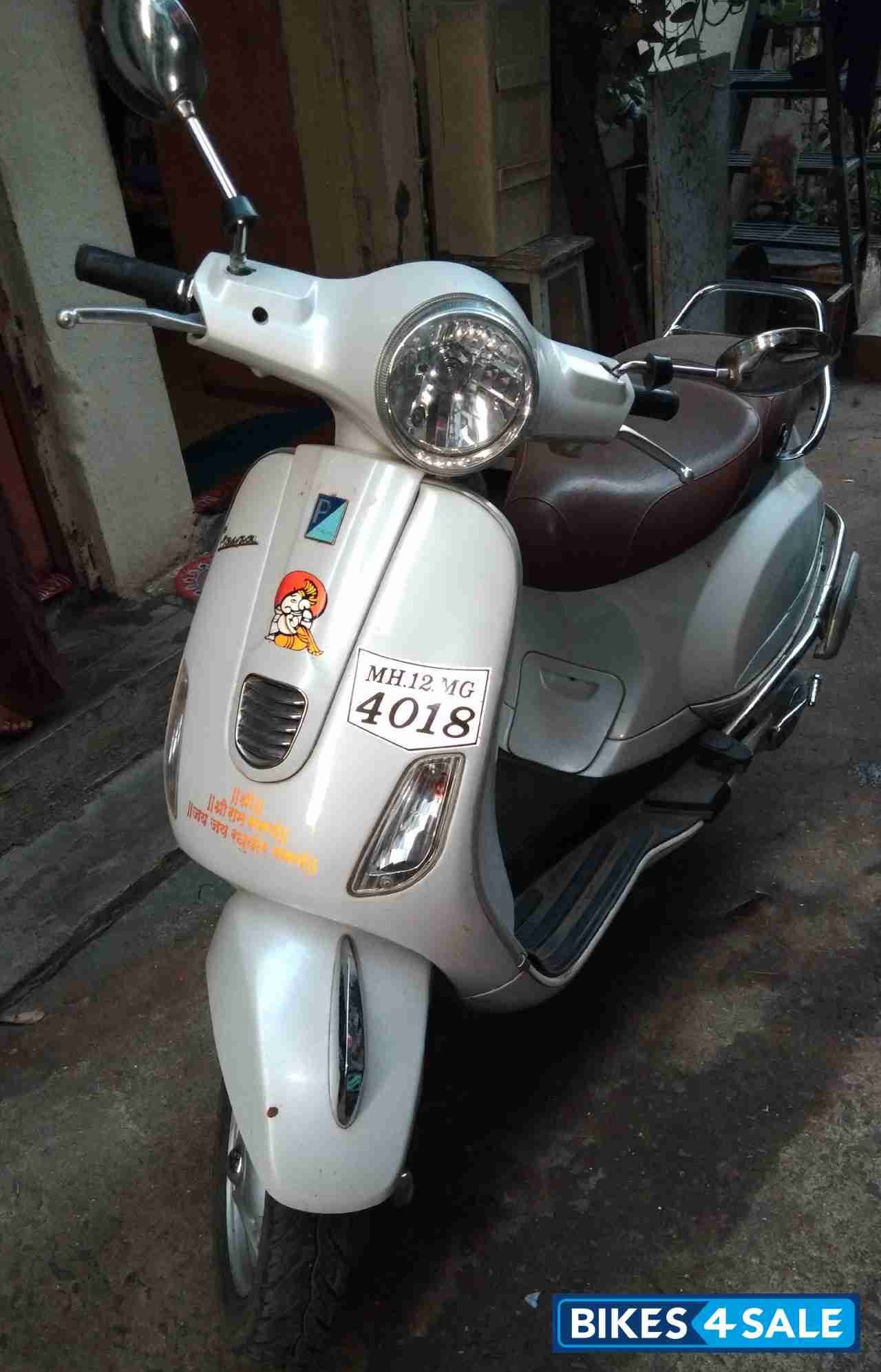 Vespa Elegante