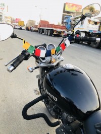 Black Royal Enfield Thunderbird 350