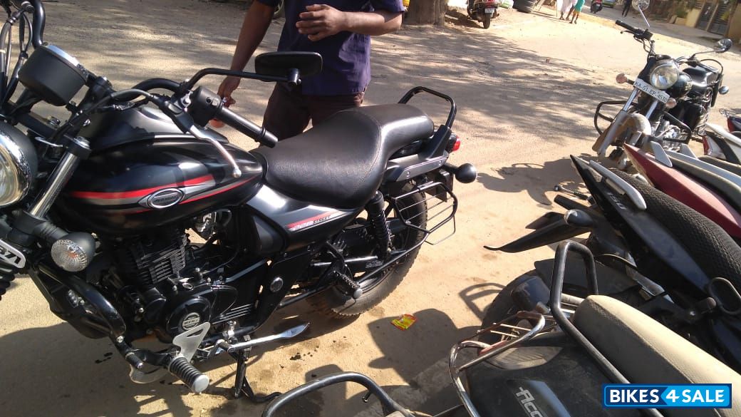 Bajaj Avenger Street 220