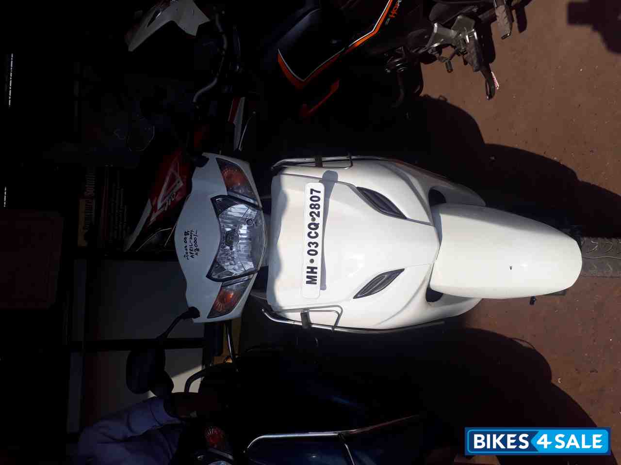 White Honda Activa 3G