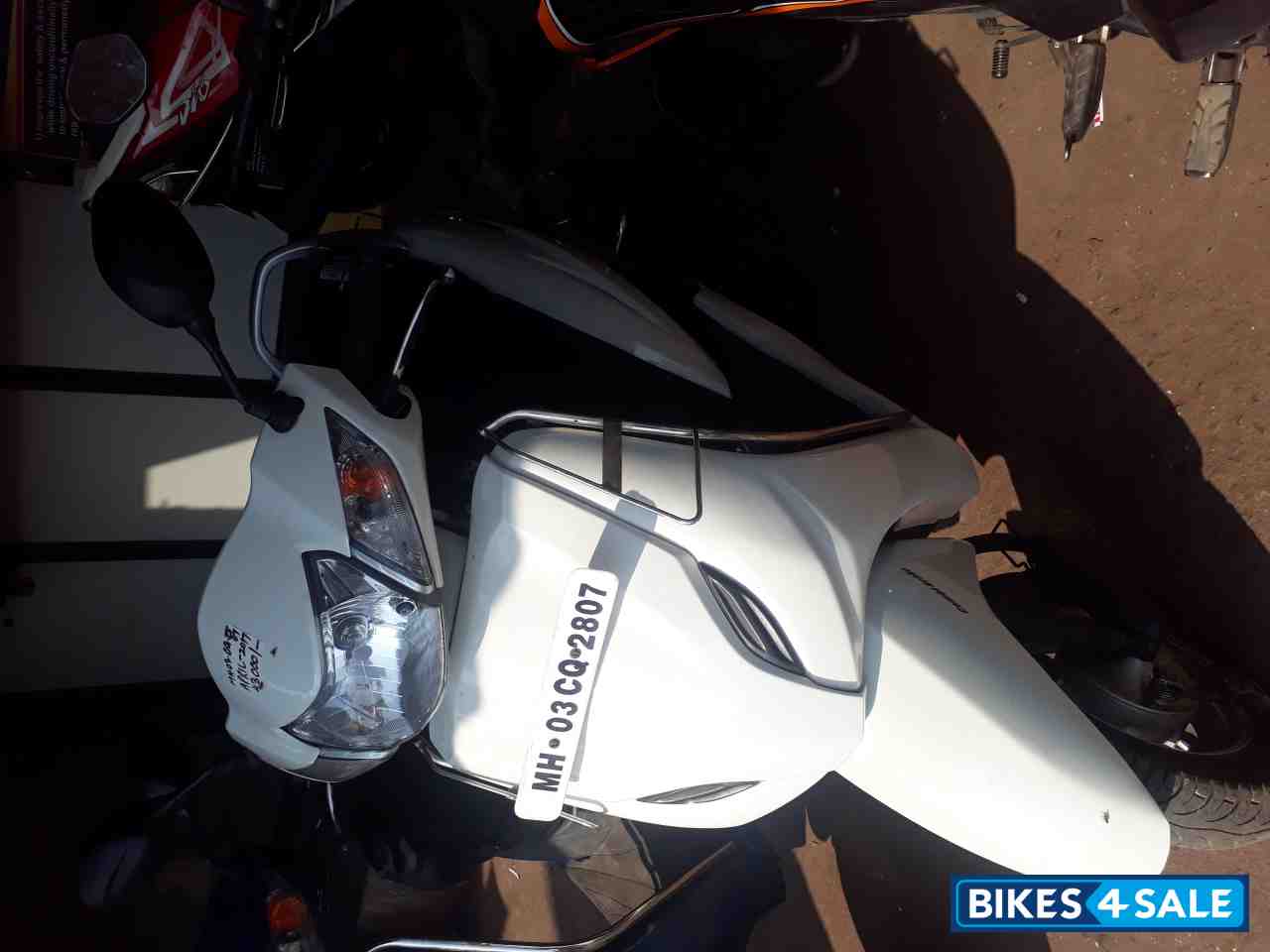 White Honda Activa 3G