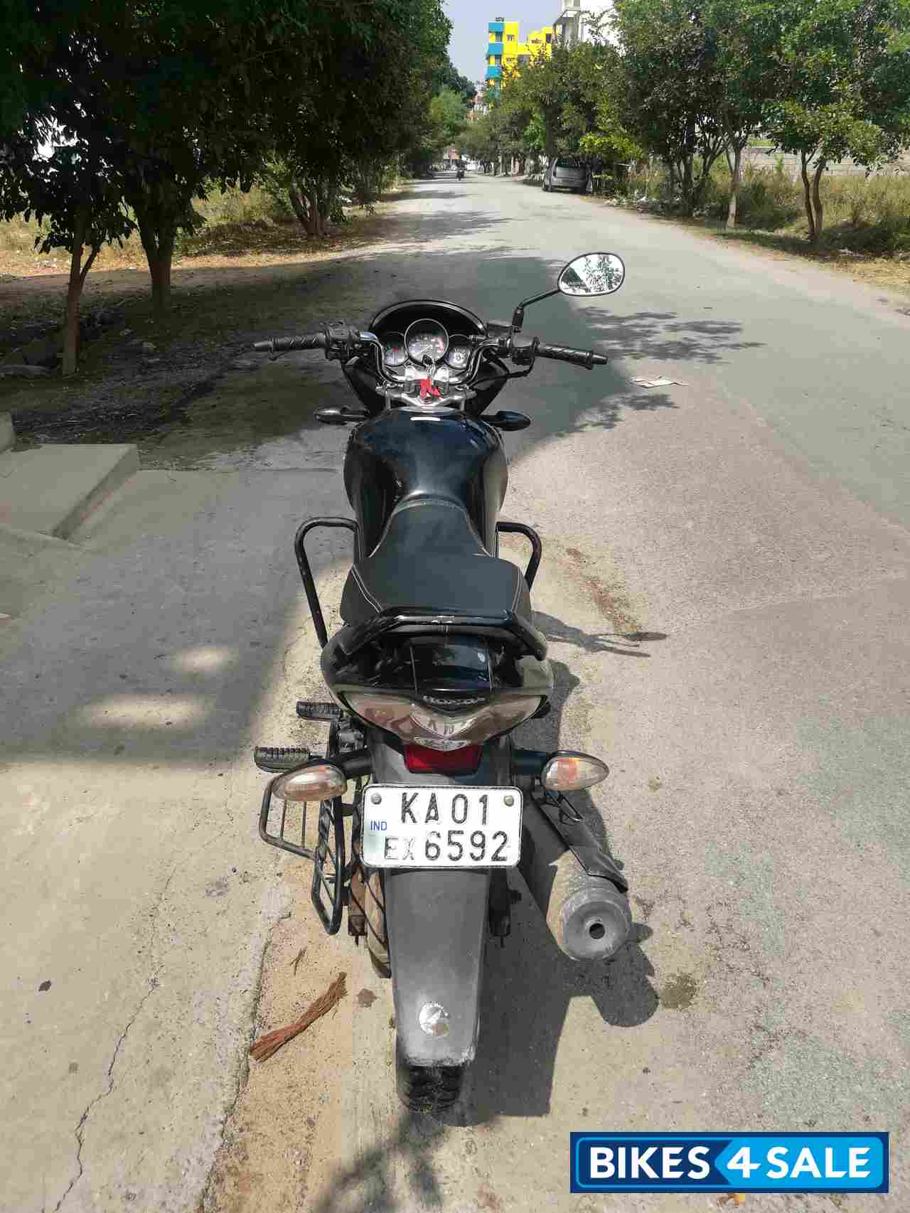 Night Black Honda CB Unicorn