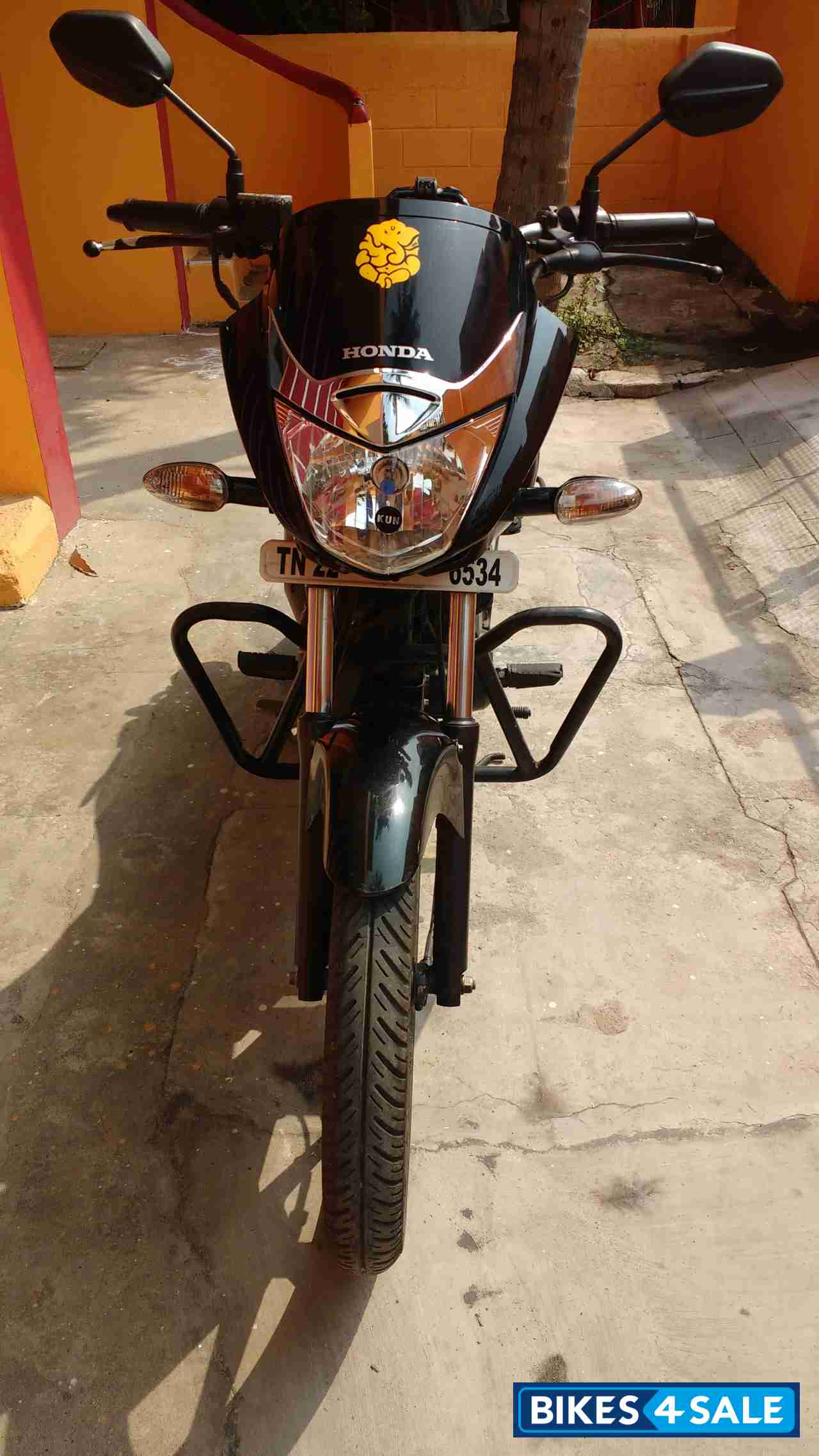 Black Honda CB Unicorn