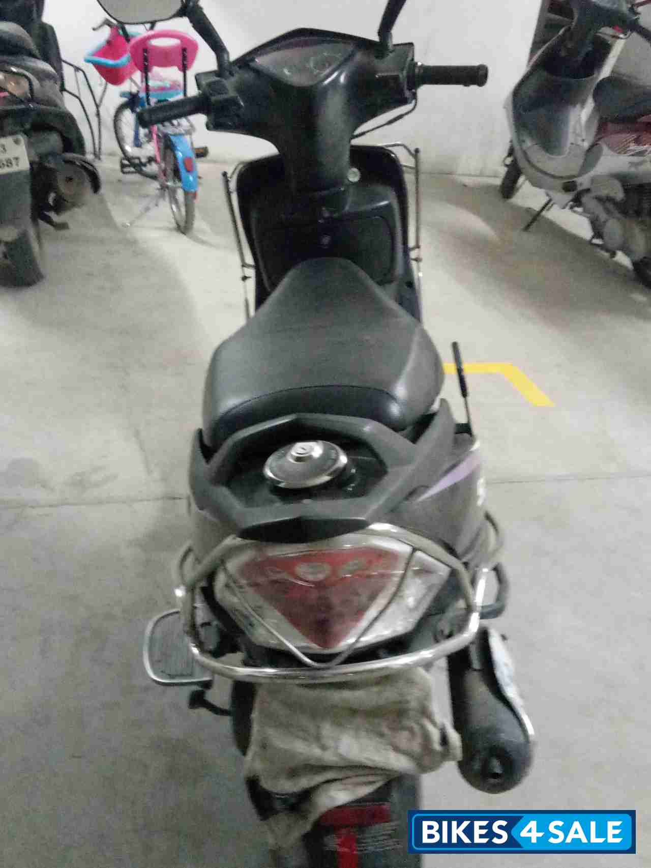 Purple And Black TVS Scooty Streak