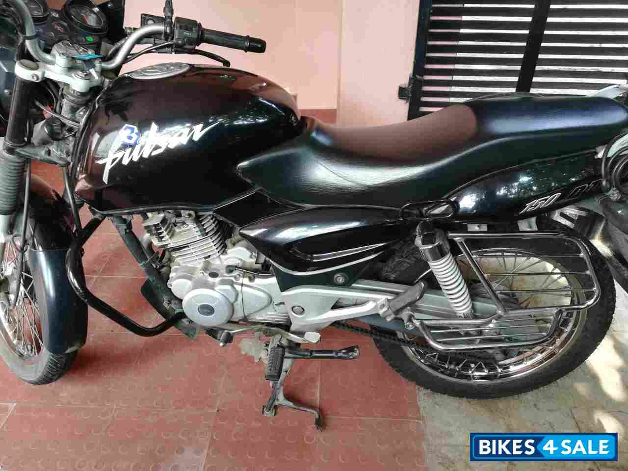 Black Bajaj Pulsar 150 DTSi