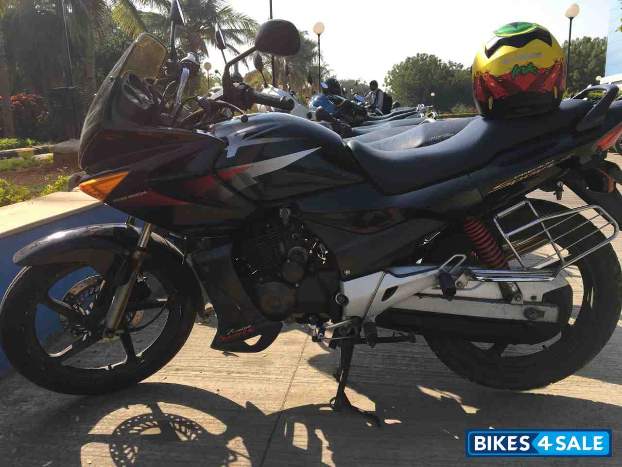 Black Hero Karizma R