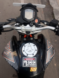 Black KTM Duke 390