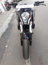 Black KTM Duke 390