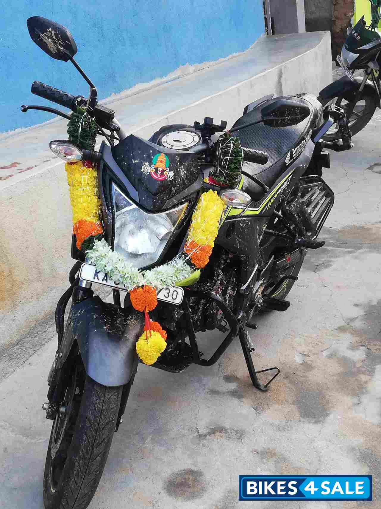 Honda CB Hornet 160R