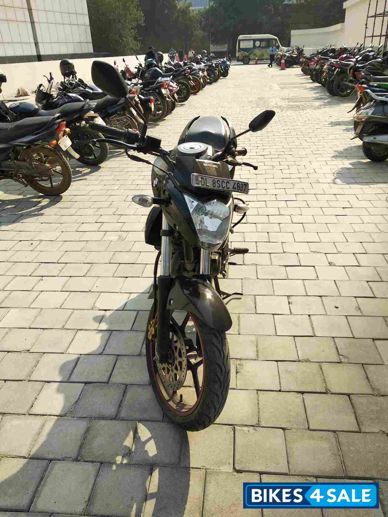 Black Suzuki Gixxer 155 cc Rear Disc Variant Black Suzuki Gixxer 155 cc Rear Disc Variant