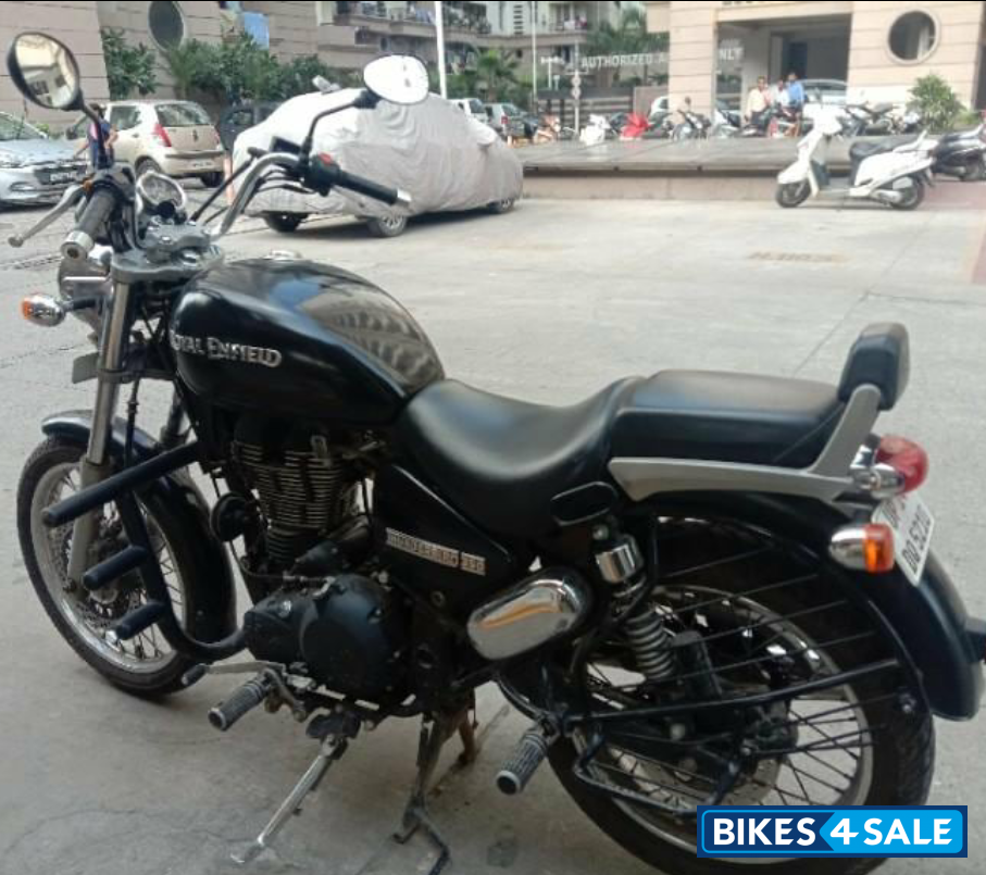 Stone Royal Enfield Thunderbird 350 Stone Royal Enfield Thunderbird 350