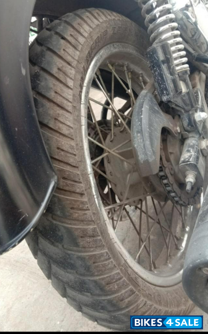 Stone Royal Enfield Thunderbird 350 Stone Royal Enfield Thunderbird 350