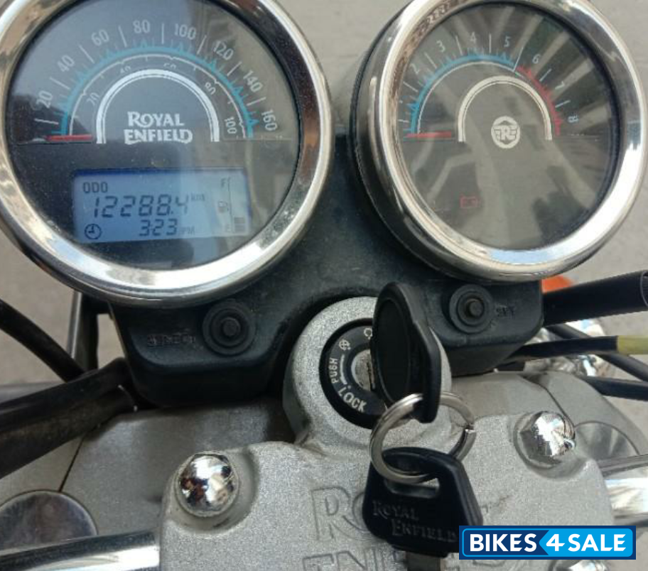 Stone Royal Enfield Thunderbird 350 Stone Royal Enfield Thunderbird 350