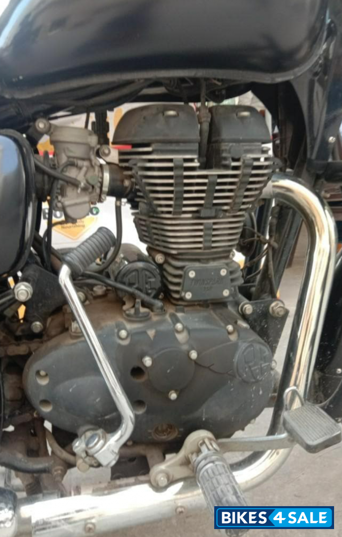 Stone Royal Enfield Thunderbird 350 Stone Royal Enfield Thunderbird 350