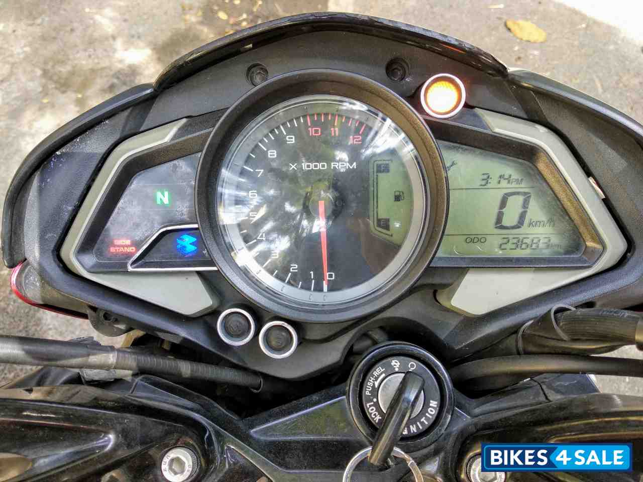 Red Bajaj Pulsar 200 NS