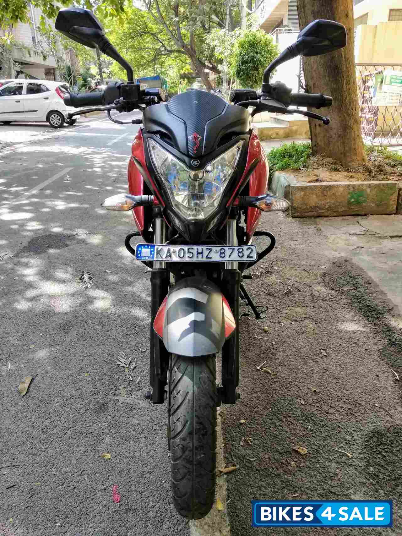 Red Bajaj Pulsar 200 NS