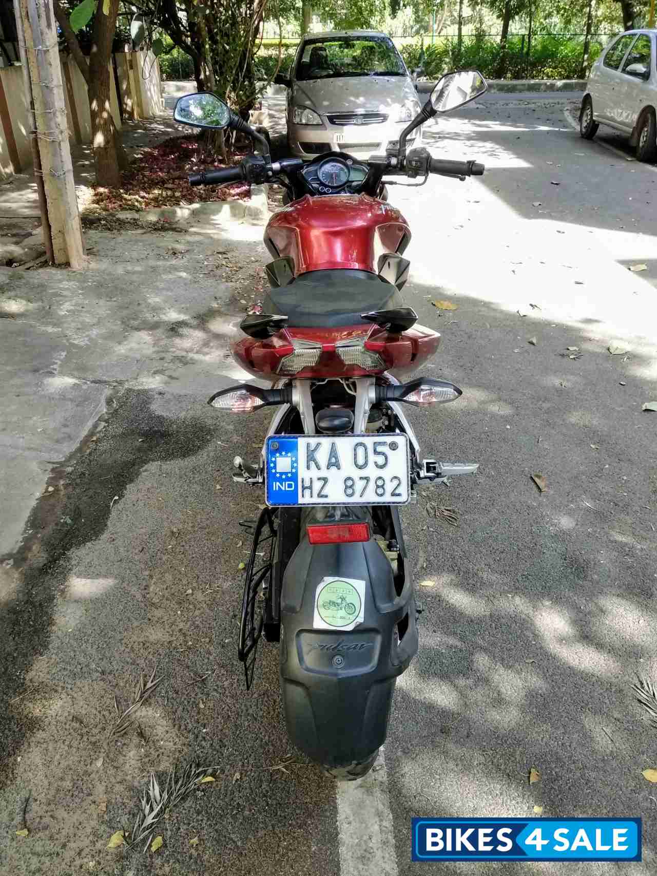 Red Bajaj Pulsar 200 NS