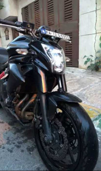 Black Kawasaki ER-6n