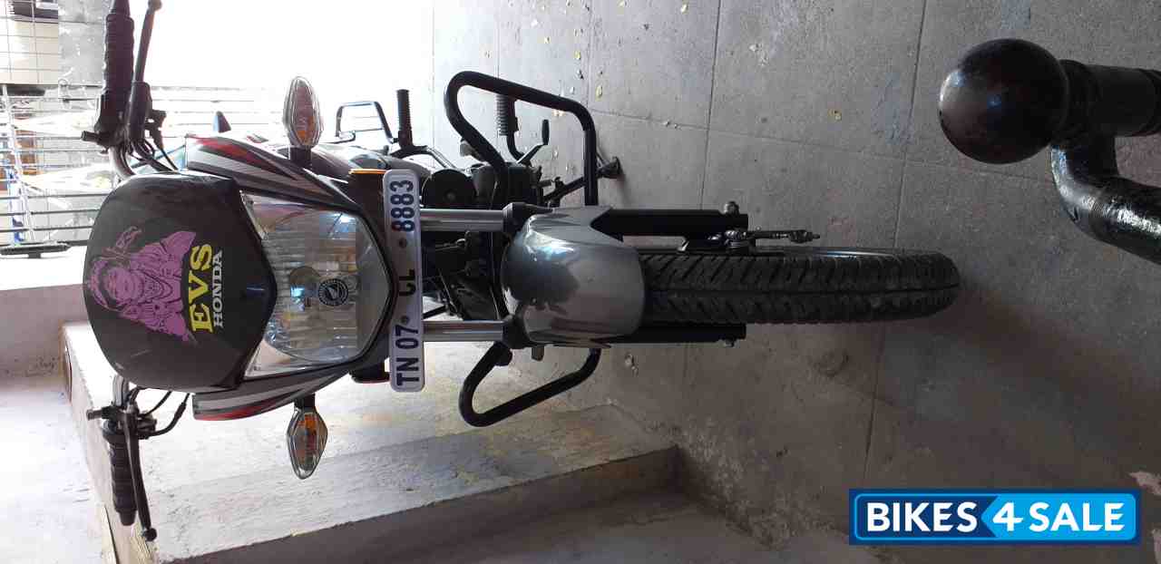 Grey Honda CB Shine Grey Honda CB Shine