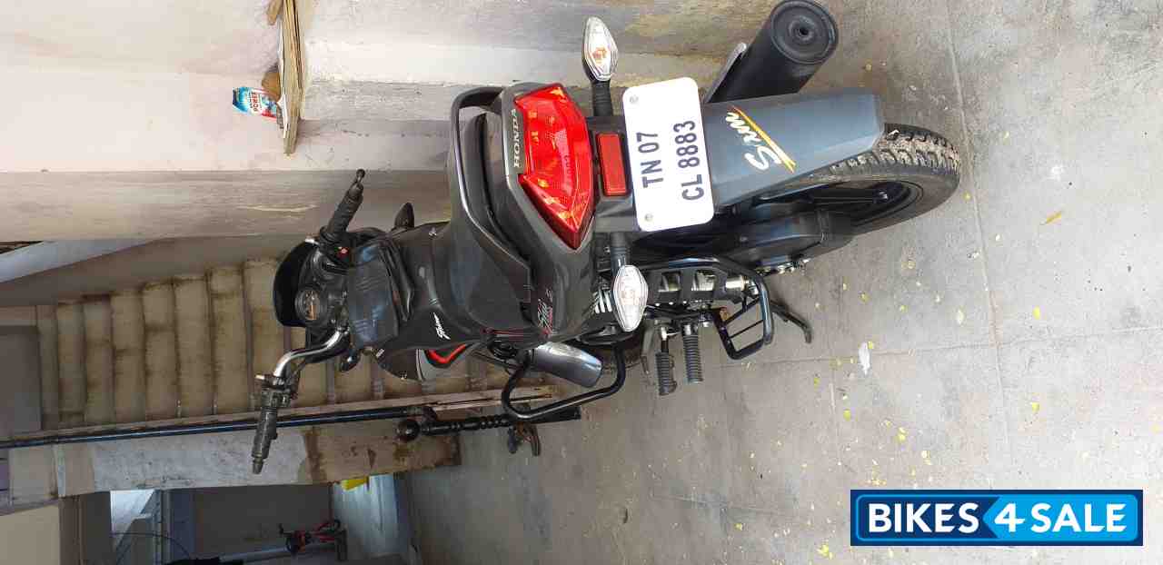 Grey Honda CB Shine Grey Honda CB Shine