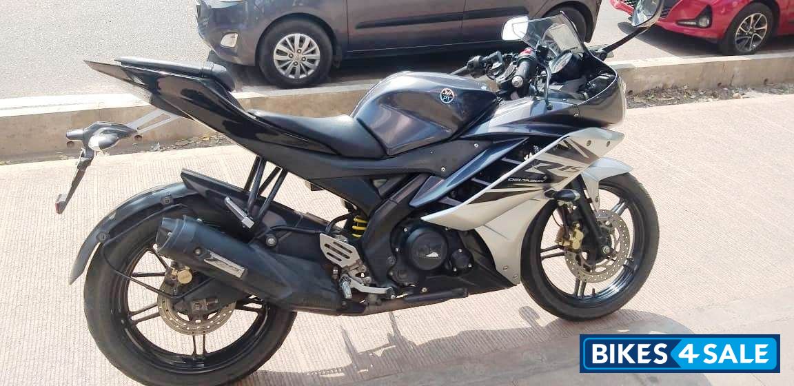 Grey Yamaha YZF R15 V2