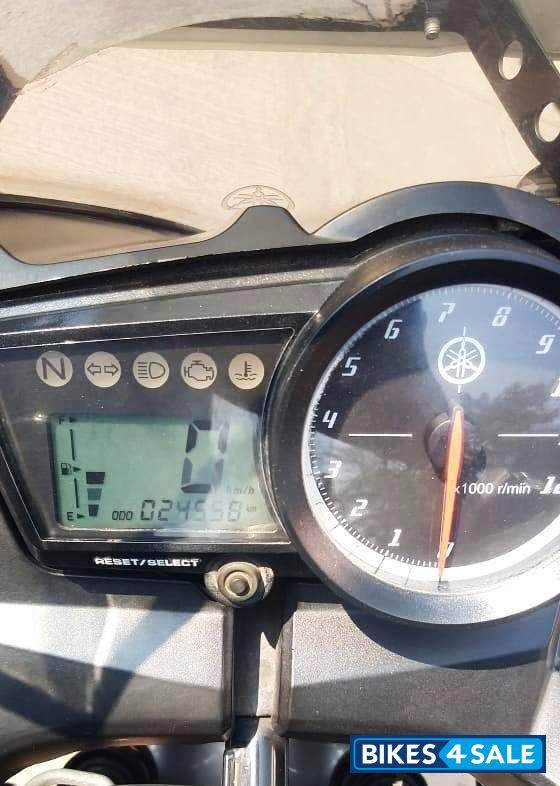 Grey Yamaha YZF R15 V2